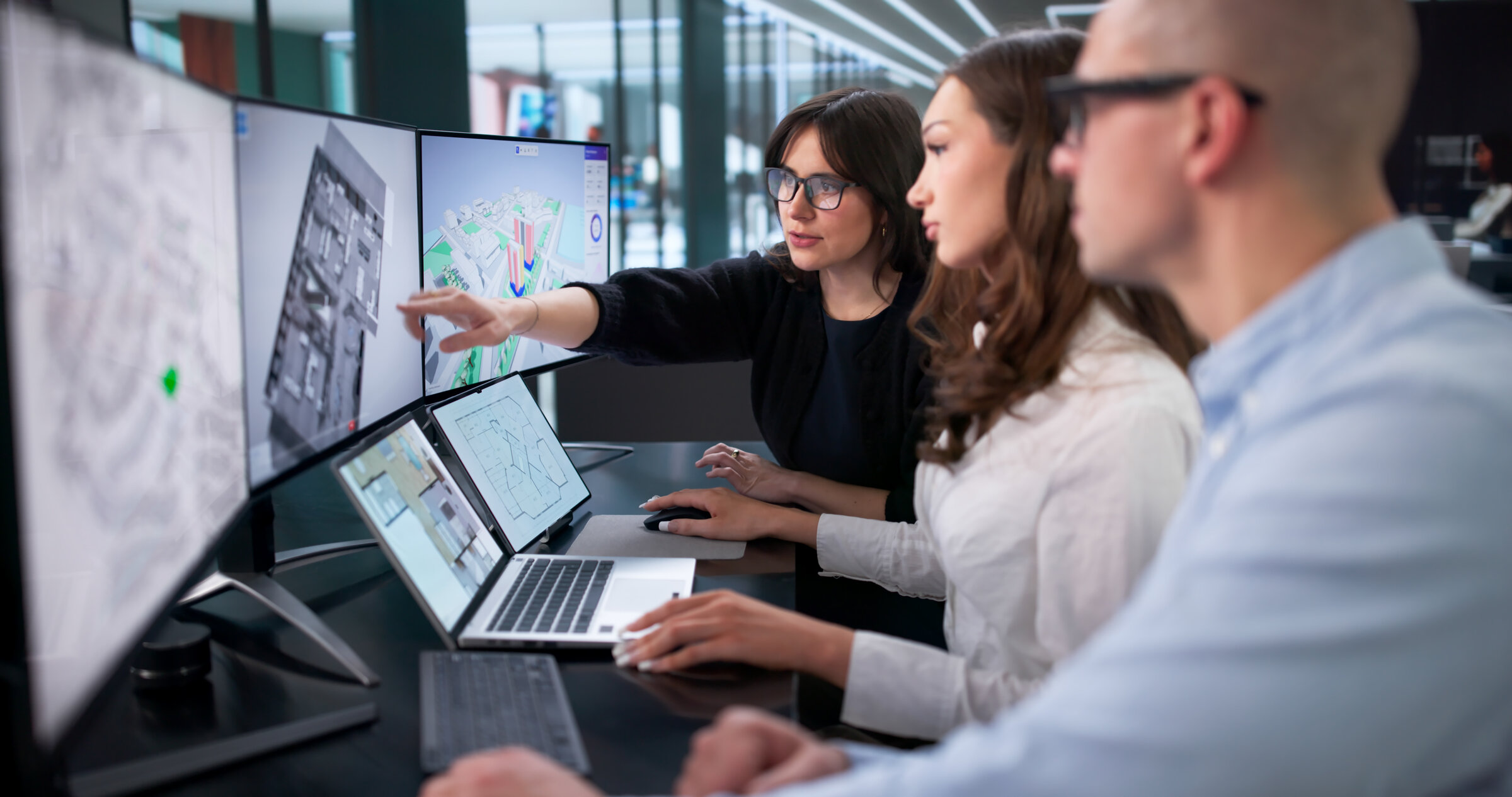 Facilities engineer using OnXR's 3D digital twin on a smart building round